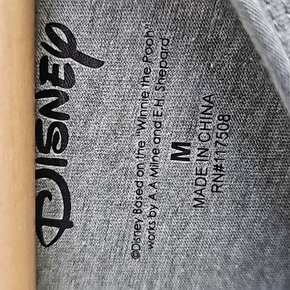 [*3 Items For $20 In Bundle*] Disney Winnie The Pooh Shirt Medium Crop Top - Picture 3 of 5